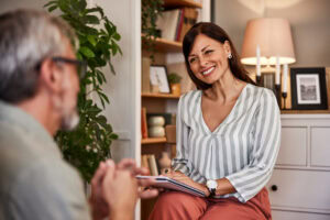Dual diagnosis therapy session as part of professional addiction treatment